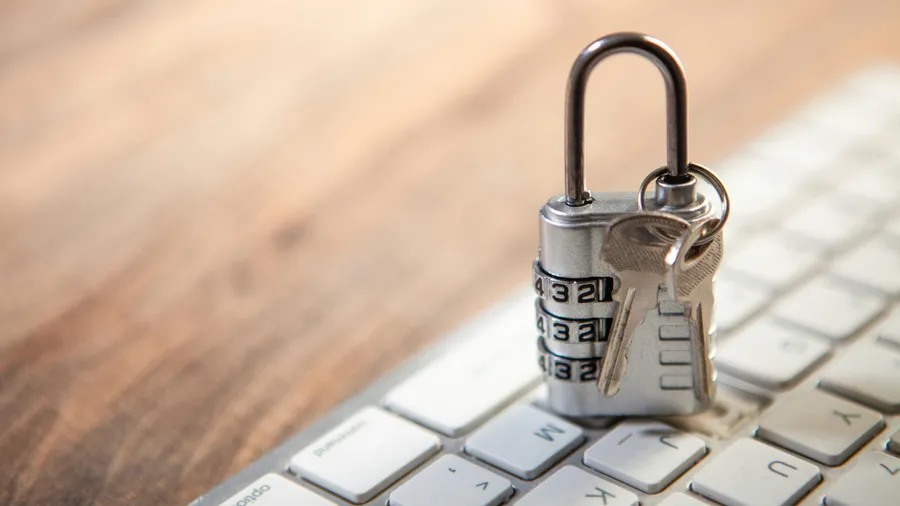 Un controllo in più per le aree sensibili: il codice via email quando serve