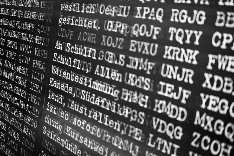 Come funziona la sicurezza di Datamedic, spiegata in modo semplice: la chiave di cifratura protetta dalle password degli utenti. I controlli sugli accessi e cosa succede in caso di furto di credenziali.